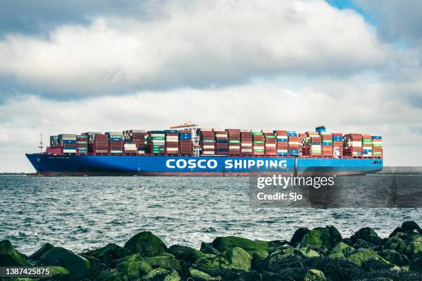 Cosco Container Color 1,033 Cosco Shipping Containers Stock Photos, High-Res Pictures, and ...
