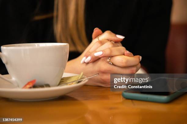 break in cafe - nail bar stock pictures, royalty-free photos & images