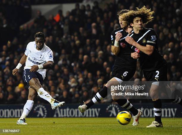 Louis Saha of Spurs scores their third goal during the Barclays Premier League match between Tottenham Hotspur and Newcastle United at White Hart...