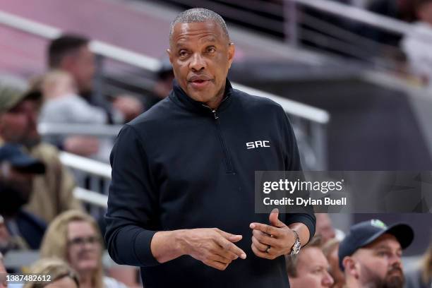 Head coach Alvin Gentry of the Sacramento Kings looks on in the second quarter against the Indiana Pacers at Gainbridge Fieldhouse on March 23, 2022...