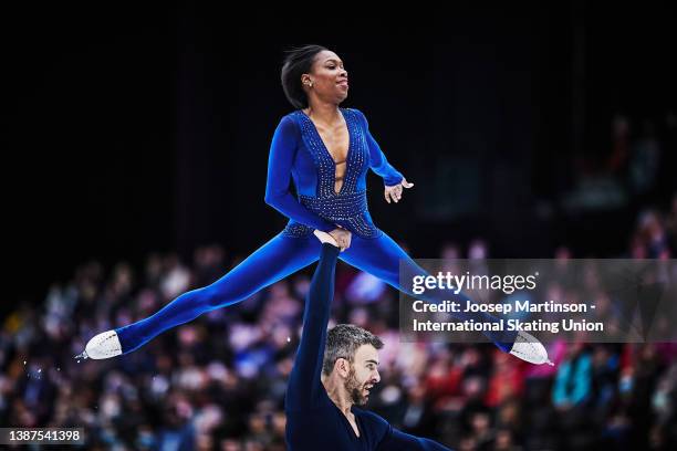 Vanessa James and Eric Radford of Canada compete in the Pairs Free Skating during day 2 of the ISU World Figure Skating Championships at Sud de...