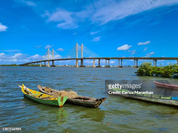 boats moored on the sergipe river in aracaju - brasil sergipe aracaju - fotografias e filmes do acervo