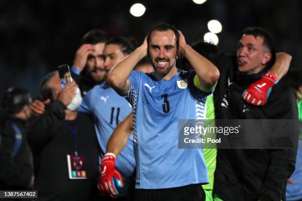 Diego Godín of Uruguay celebrates qualifying after winning a match between Uruguay and Peru as part of FIFA World Cup Qatar 2022 Qualifiers at...