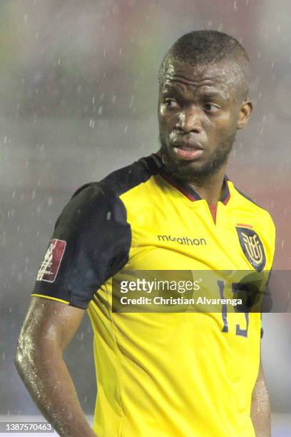 Enner Valencia of Ecuador looks on during a match between Paraguay and Ecuador as part of South American Qualifiers for FIFA Qatar 2022 World Cup at...
