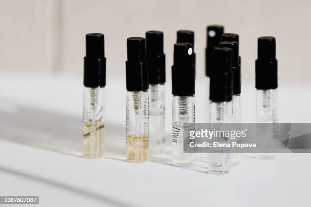 set of perfume samples - perfume sprayer ストックフォトと画像