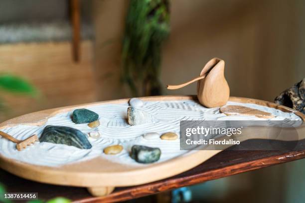 zen garden - zen garden stock pictures, royalty-free photos & images