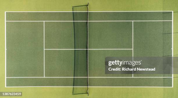 tennis court - tennis court stock pictures, royalty-free photos & images