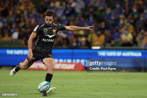 Conversion Kick In Rugby Rugby Conversion Photos and Premium High Res Pictures - Getty Images