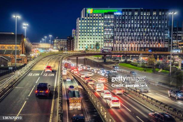 winter rush hour traffic - central london traffic stock pictures, royalty-free photos & images