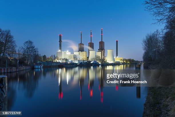 Berlin, GERMANY View across the Teltowkanal to the combined heat and power plant Lichterfelde in Berlin, Germany, on March 25, 2022.