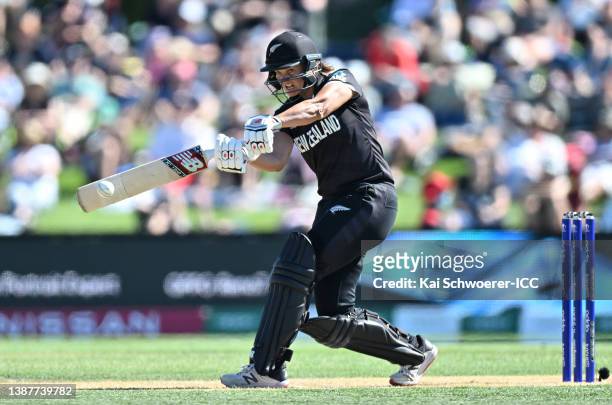 Suzie Bates of New Zealand bats during the 2022 ICC Women's Cricket World Cup match between New Zealand and Pakistan at Hagley Oval on March 26, 2022...