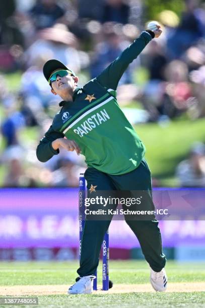 Anam Amin of Pakistan bowls during the 2022 ICC Women's Cricket World Cup match between New Zealand and Pakistan at Hagley Oval on March 26, 2022 in...