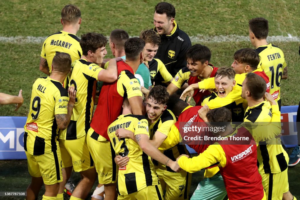 A-League Mens - Wellington v Perth