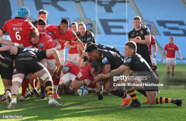 George McGuigan of Falcons scores a try during the Gallagher Premiership Rugby match between Wasps and Newcastle Falcons at The Coventry Building...