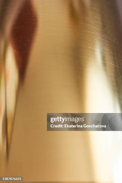 golden abstract shiny background. - effet miroir photos et images de collection