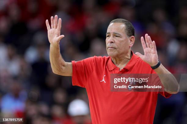 Head coach Kelvin Sampson of the Houston Cougars signals to his team during the first half of the game against the Villanova Wildcats in the NCAA...