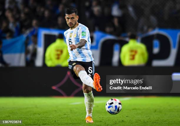 Leandro Paredes of Argentina kicks the ball during the FIFA World Cup Qatar 2022 qualification match between Argentina and Venezuela at Estadio...