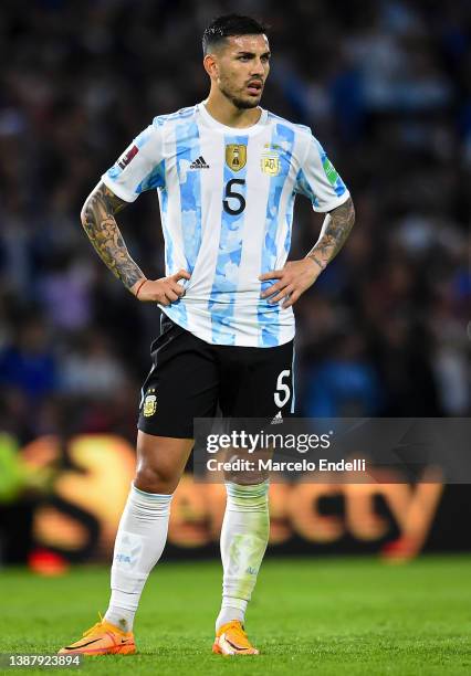 Leandro Paredes of Argentina looks on during the FIFA World Cup Qatar 2022 qualification match between Argentina and Venezuela at Estadio Alberto J....