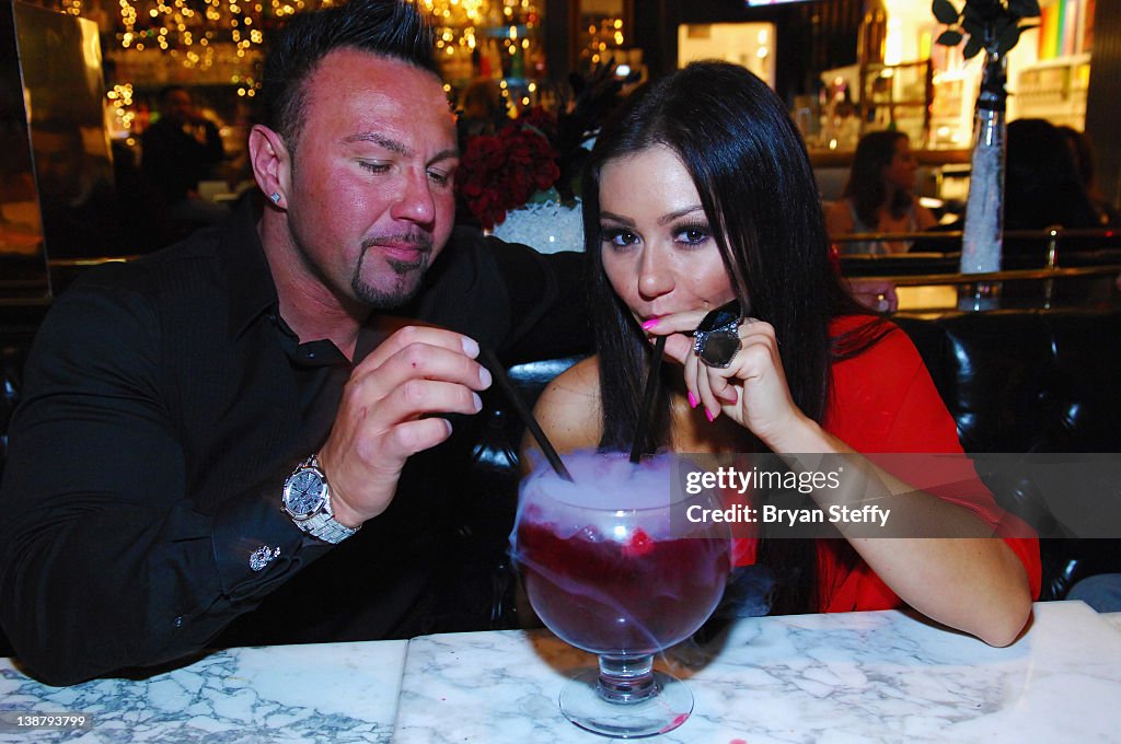 "Jersey Shore" Star JWOWW Enjoys Birthday Treats At Sugar Factory In Las Vegas