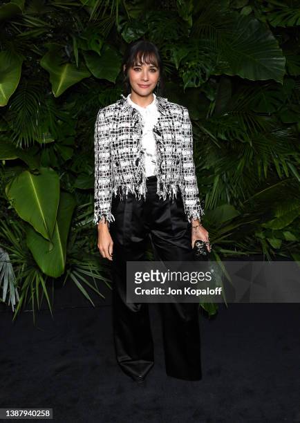 Rashida Jones attends the CHANEL and Charles Finch Pre-Oscar Awards Dinner at the Polo Lounge on March 26, 2022 in Beverly Hills, California.