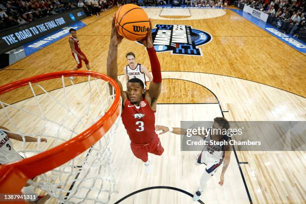 Trey Wade of the Arkansas Razorbacks dunks the ball against the Gonzaga Bulldogs during the first half in the Sweet Sixteen round game of the 2022...