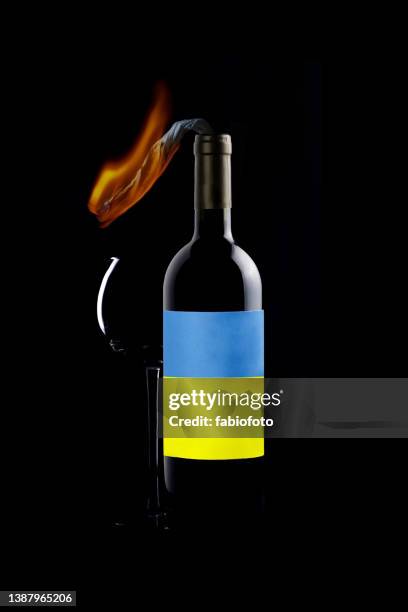 incendiary bottle - molotov cocktail stock pictures, royalty-free photos & images