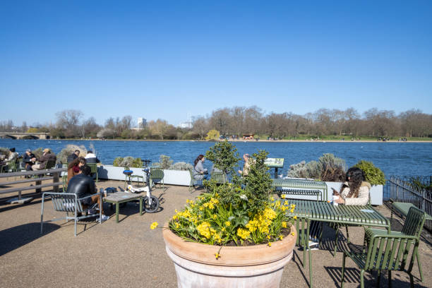 The Serpentine Lido Cafe