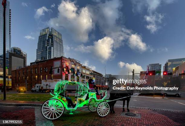 cities - nashville downtown district stock pictures, royalty-free photos & images