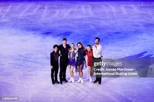 Shoma Uno of Japan, Alexa Knierim and Brandon Frazier of the United States, Gabriella Papadakis and Guillaume Cizeron of France and Kaori Sakamoto of...