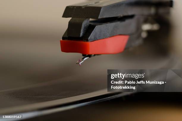 vinyl turntable - disk stock pictures, royalty-free photos & images