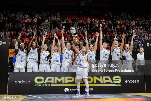 Team Perfumerias Avenida celebrates the victory with the trophy during the Copa de la Reina Final between Perfumerias Avenida and Spar Girona at the...