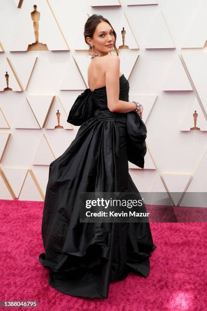 Maddie Ziegler attends the 94th Annual Academy Awards at Hollywood and Highland on March 27, 2022 in Hollywood, California.