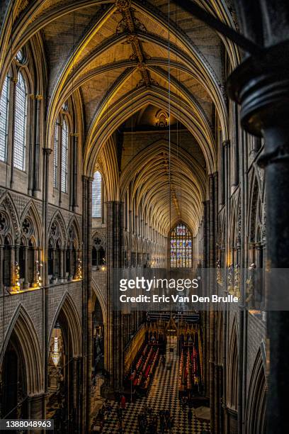 westminster abbey interior floor to ceiling - eric van den brulle stock pictures, royalty-free photos & images