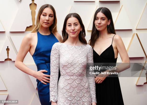 Este Haim, Alana Haim, and Danielle Haim attend the 94th Annual Academy Awards at Hollywood and Highland on March 27, 2022 in Hollywood, California.