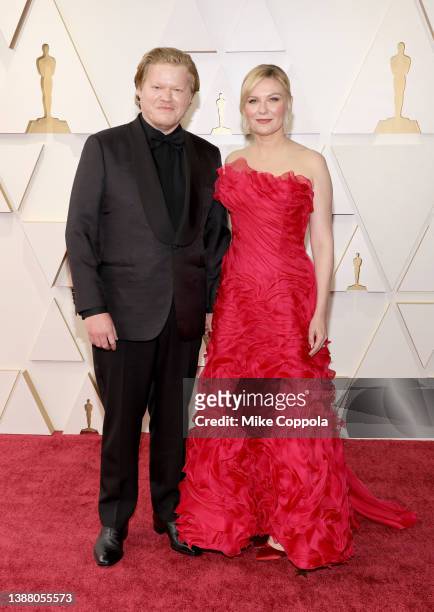 Jesse Plemons and Kirsten Dunst attend the 94th Annual Academy Awards at Hollywood and Highland on March 27, 2022 in Hollywood, California.