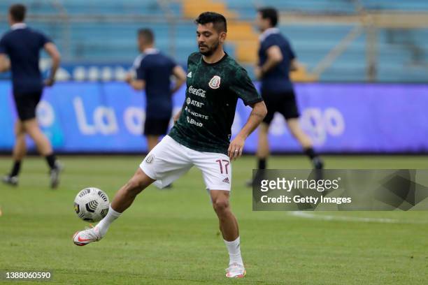 Jesús Manuel Corona of Mexico warms up before the match between Honduras and Mexico as part of the Concacaf 2022 FIFA World Cup Qualifiers at Estadio...