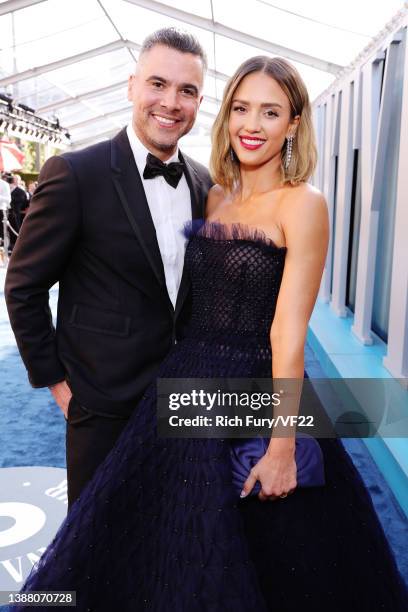 Cash Warren and Jessica Alba attend the 2022 Vanity Fair Oscar Party hosted by Radhika Jones at Wallis Annenberg Center for the Performing Arts on...