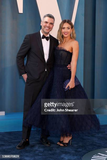 Cash Warren and Jessica Alba attend the 2022 Vanity Fair Oscar Party hosted by Radhika Jones at Wallis Annenberg Center for the Performing Arts on...