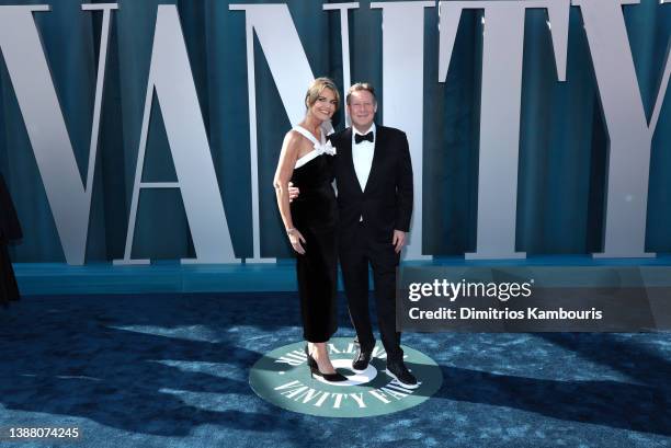 Savannah Guthrie and Michael Feldman attend the 2022 Vanity Fair Oscar Party hosted by Radhika Jones at Wallis Annenberg Center for the Performing...