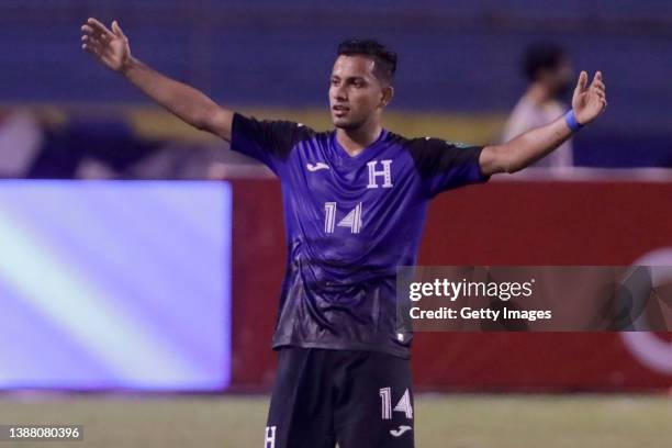 Edwin Rodriguez of Honduras reacts during the match between Honduras and Mexico as part of the Concacaf 2022 FIFA World Cup Qualifiers at Estadio...