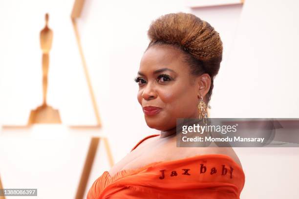 Aunjanue Ellis attends the 94th Annual Academy Awards at Hollywood and Highland on March 27, 2022 in Hollywood, California.