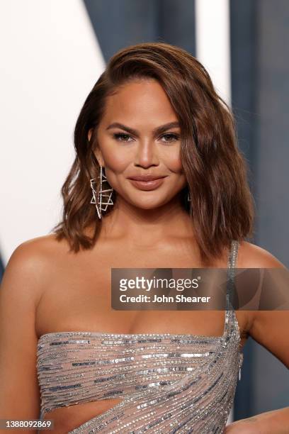 Chrissy Teigen attends the 2022 Vanity Fair Oscar Party Hosted By Radhika Jones at Wallis Annenberg Center for the Performing Arts on March 27, 2022...