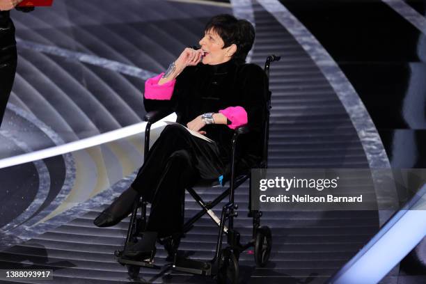 Liza Minnelli speaks onstage during the 94th Annual Academy Awards at Dolby Theatre on March 27, 2022 in Hollywood, California.