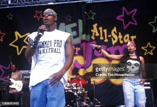 Raphael Saadiq and Dawn Robinson of Lucy Pearl perform during KMEL All-Star Jam at Shoreline Amphitheatre on August 12, 2000 in Mountain View,...