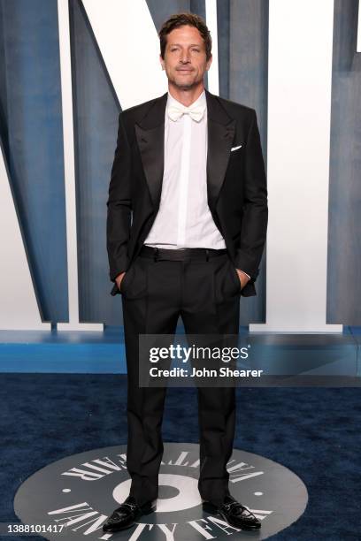 Simon Rex attends the 2022 Vanity Fair Oscar Party Hosted By Radhika Jones at Wallis Annenberg Center for the Performing Arts on March 27, 2022 in...