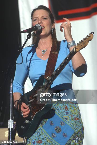 Susan Tedeschi performs during the Blues Music Festival tour at Shoreline Amphitheatre on August 4, 2000 in Mountain View, California.