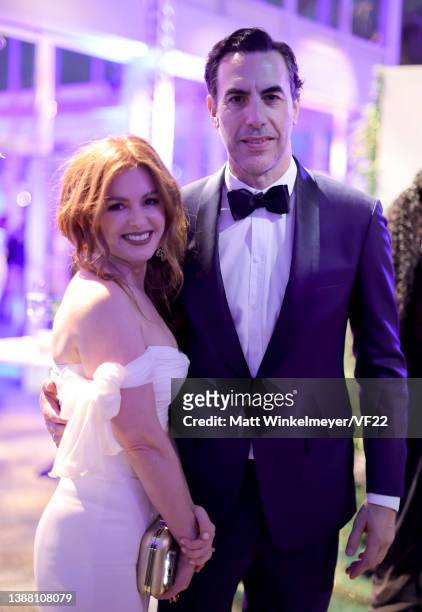 Isla Fisher and Sacha Baron Cohen attend the 2022 Vanity Fair Oscar Party hosted by Radhika Jones at Wallis Annenberg Center for the Performing Arts...