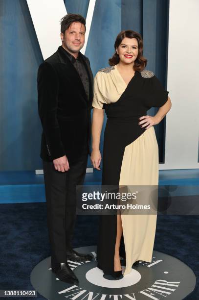 David Caspe and Casey Wilson attend the 2022 Vanity Fair Oscar Party hosted by Radhika Jones at Wallis Annenberg Center for the Performing Arts on...
