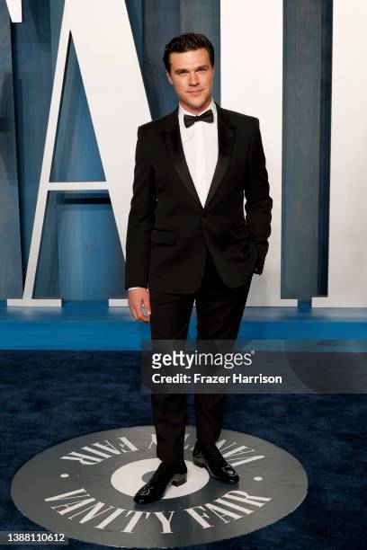 Finn Wittrock attends the 2022 Vanity Fair Oscar Party hosted by Radhika Jones at Wallis Annenberg Center for the Performing Arts on March 27, 2022...