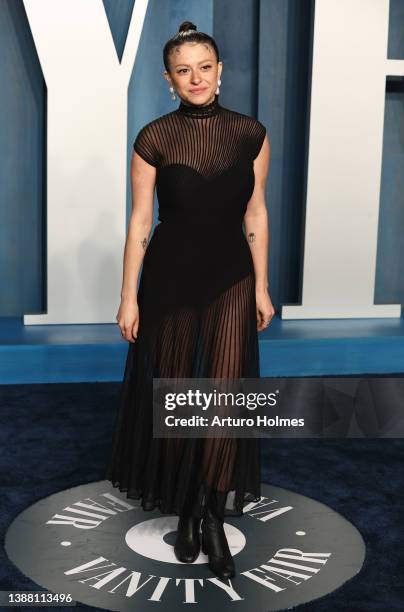 Alia Shawkat attends the 2022 Vanity Fair Oscar Party hosted by Radhika Jones at Wallis Annenberg Center for the Performing Arts on March 27, 2022 in...